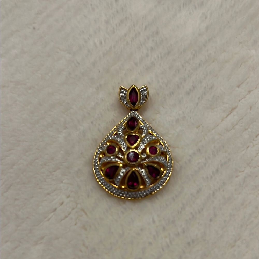 Elegant Gold and Red Teardrop pendant